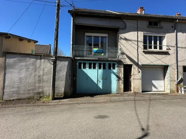 MAISON DE BOURG - SAINT-GERVAIS-D'AUVERGNE