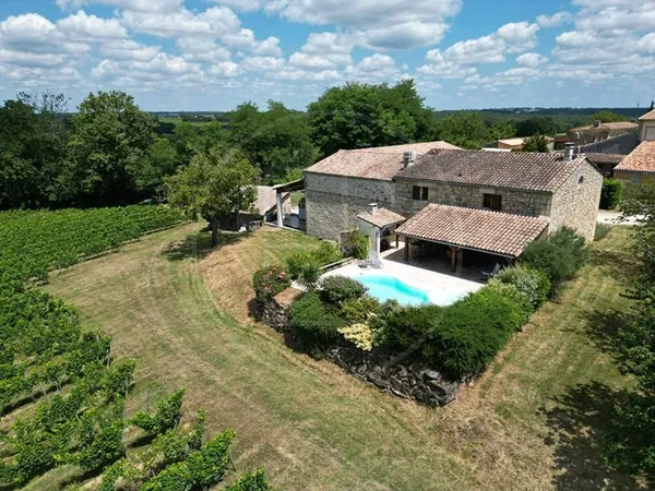 Domaine viticole à seulement 15 min de Saint-Emilion.