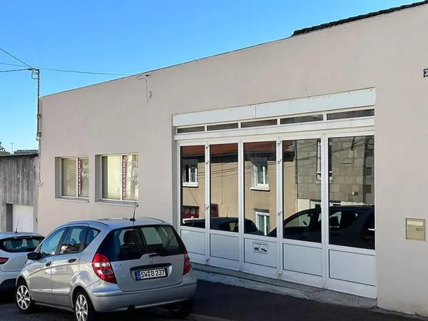 Local commercial 224 m²