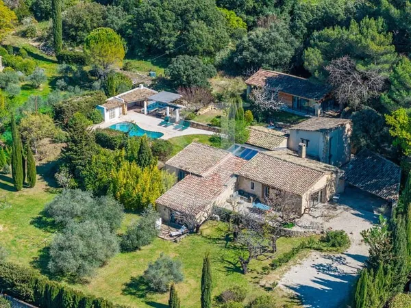 Magnifique propriété de charme avec piscine