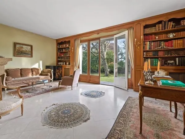 Villa 8 pièces 160 m²