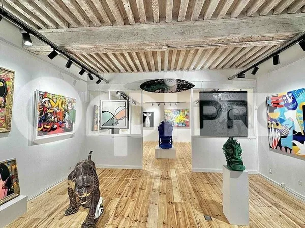 Local commercial 126 m²