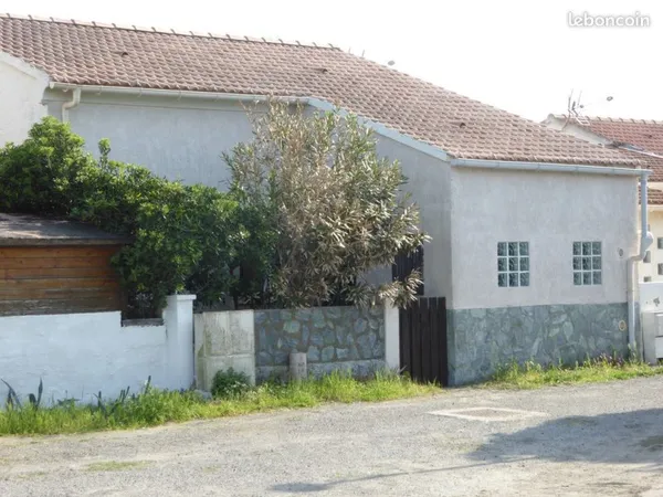 À vendre maison bord de mer proche Bastia