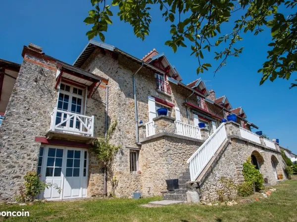 Belle demeure 300m2 vue marne