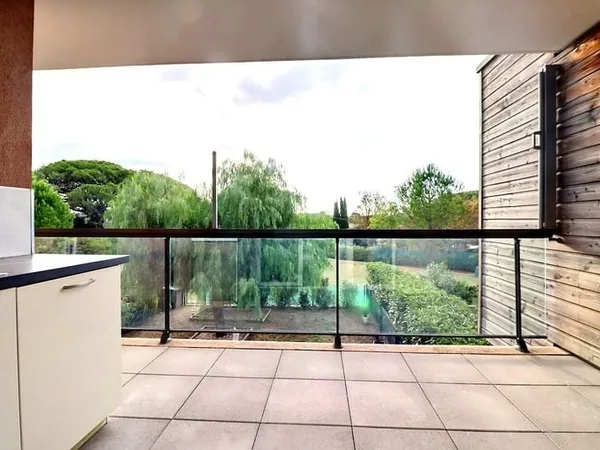 APPARTEMENT T3 TOUR DE MARE 63M2