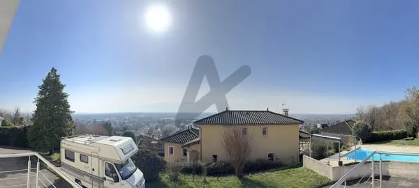 RARE MONTLUEL VILLE HAUTE. VILLA 173m2 au sol. Vue panoramiq