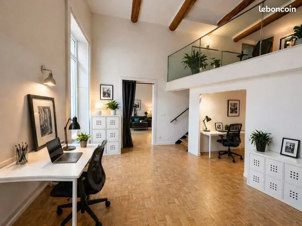 Bureaux 169 m² - Vieux-Port à 50 m - Plein sud - Volumes + mezzanines - DPE A