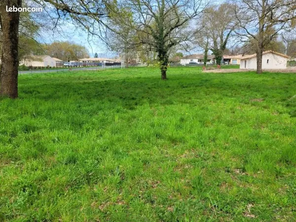 Terrain 1 300 m² Artigues Pres Bordeaux