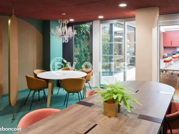 Bureau 242 m²