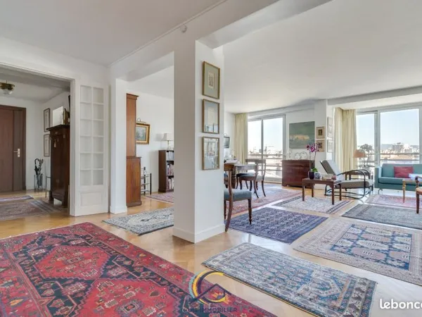 Appartement 5 pièces 162 m²