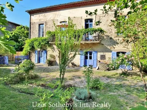 Ardeche sud - Propriété de Caractère avec Activité d'Accueil au