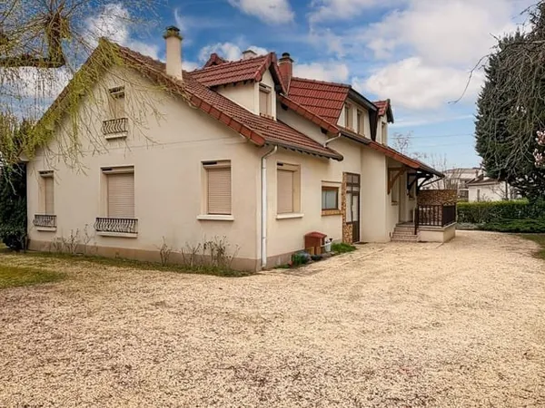 Maison 9 pièces 185 m²