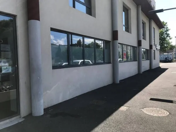 Bureaux 143 m²