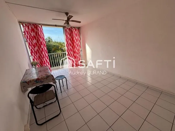 APPARTEMENT T2 AU 2EME ETAGE