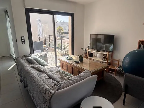 Perpignan sud-est : villa contemporaine 4 pieces - garage − terrasses et jardin