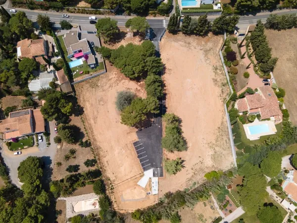 Terrain en lotissement 607 m²