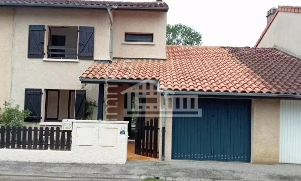 maison mitoyenne T4 à Barbazan Debat