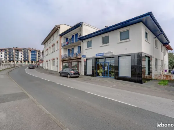 Appartement 5 pièces 194 m²