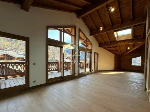 Superbe Appartement duplex de 3 chambres et un coin montagne au dernier étage au centre de Morzine