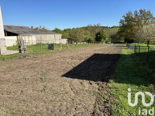 Terrain 774 m²