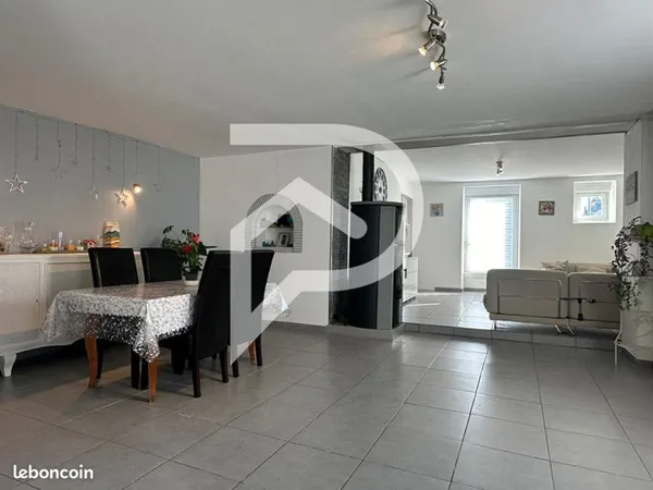 Maison 8 pièces 189 m²