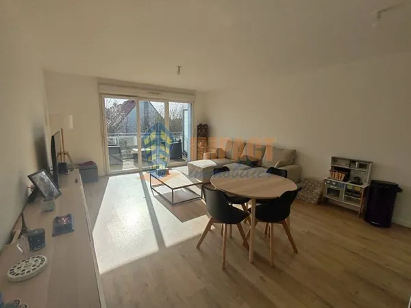 EXCLUSIF: Appartement type 3, balcon, 2 places de parking. vendu loué