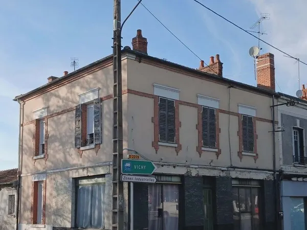 Immeuble de rapport - Rentabilité jusqu'à 12 % brut - Cusset centre