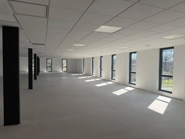 Bureaux 1158 m²