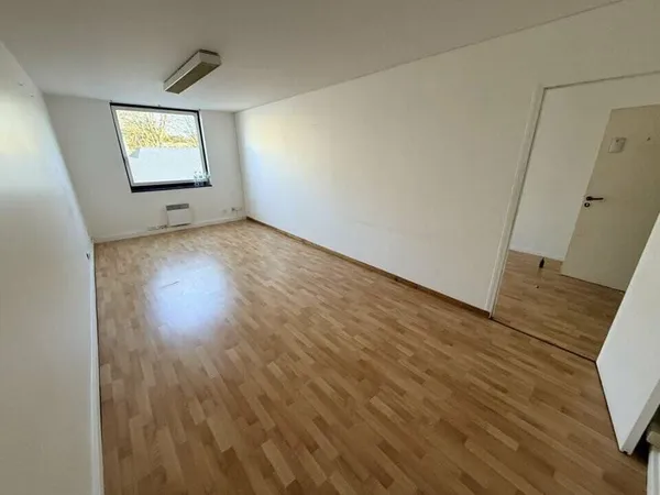 Bureau 39 m²