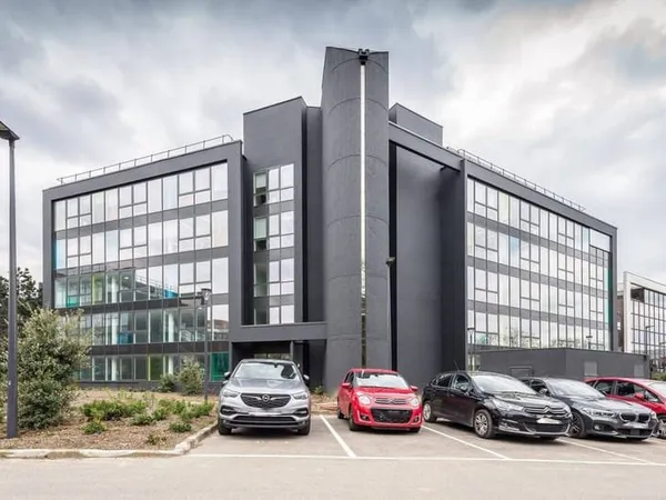 Bureaux 2452 m²