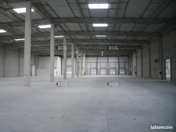 Local logistique, bureaux 10 177 m²