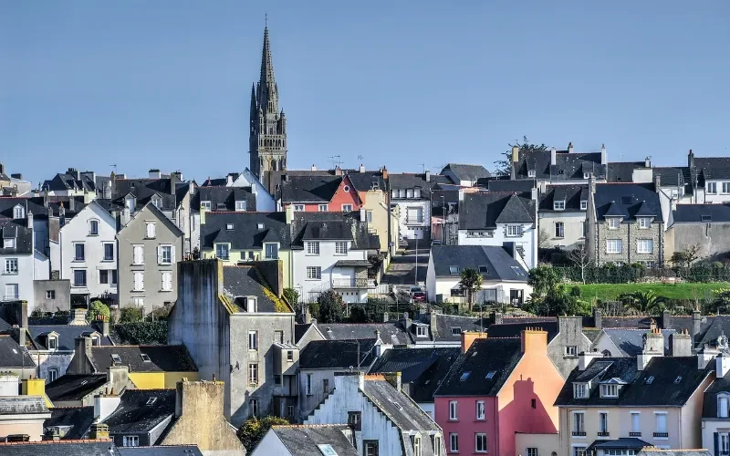 Anticiper les travaux de toiture en copropriété