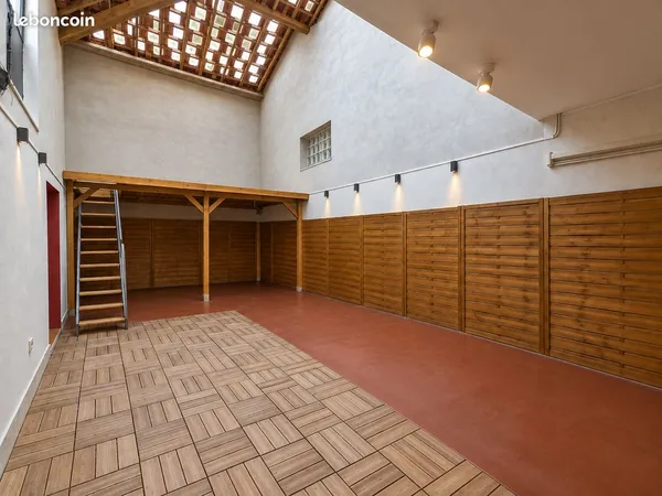 Maison de village 125 m² - patio couvert 38 m² - garage - bâtiment indépendant en option