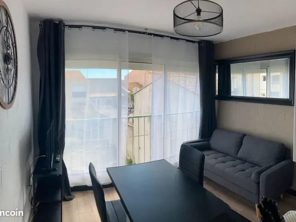 Studio rénové avec Alcove Clim et Wifi