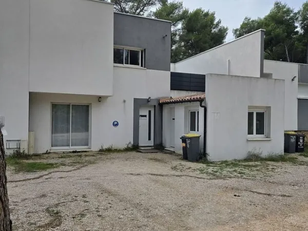 maison mitoyenne avec local pour profession libérale