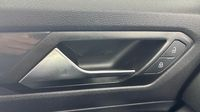 Volkswagen T-Roc 2.0 TDI 150ch Carat 4Motion DSG7 — photo 32
