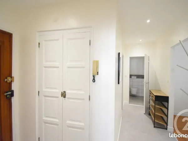 Appartement F3 meublé refait à neuf - 70 m² - Vichy