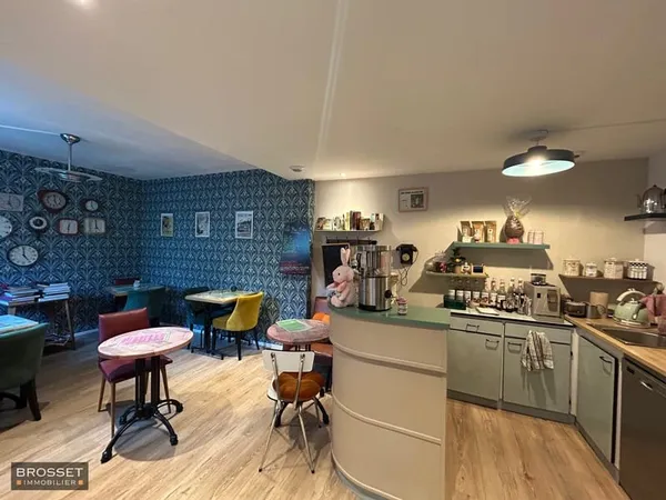 Bien immobilier de rendement Vente La Chartre-sur-le-Loir  220m² 246100€