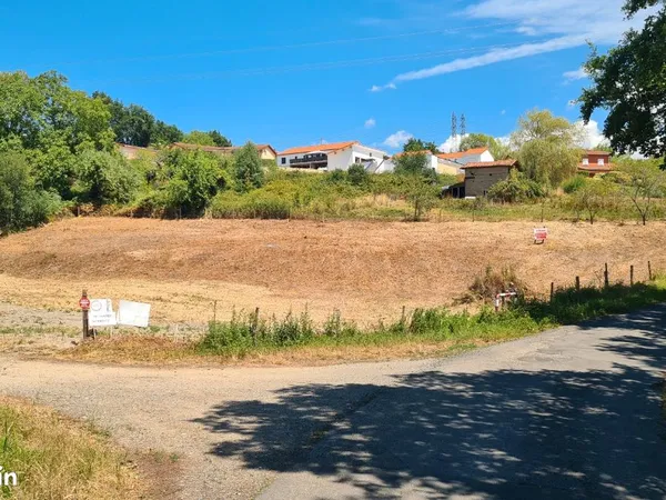Terrain constructible bas de Thiers