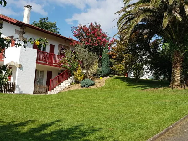 Maison 9 pièces 245 m²
