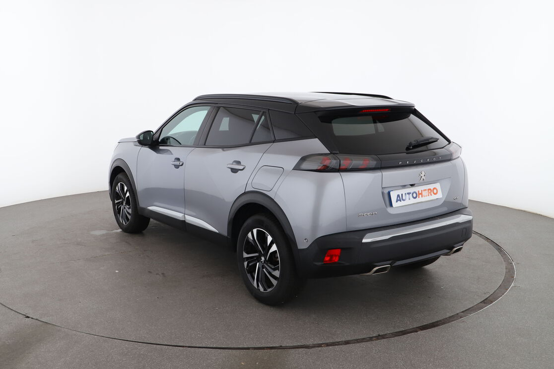 Peugeot 2008 1.2 PureTech GT EAT8 — photo 3