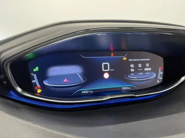 Peugeot 3008 1.2 puretech 130ch allure s&amp;s — photo 13