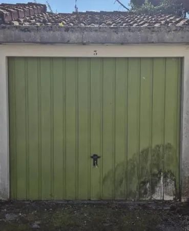 Garage/box 14 m² Ornans