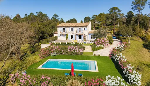 Villa 6 pièces 234 m²
