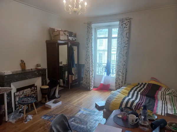 Loue 1 place en colocation - Nantes Centre-ville 143m²