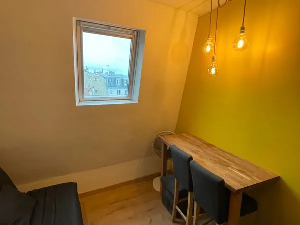 Appartement Location Paris 1p 10m² 450€