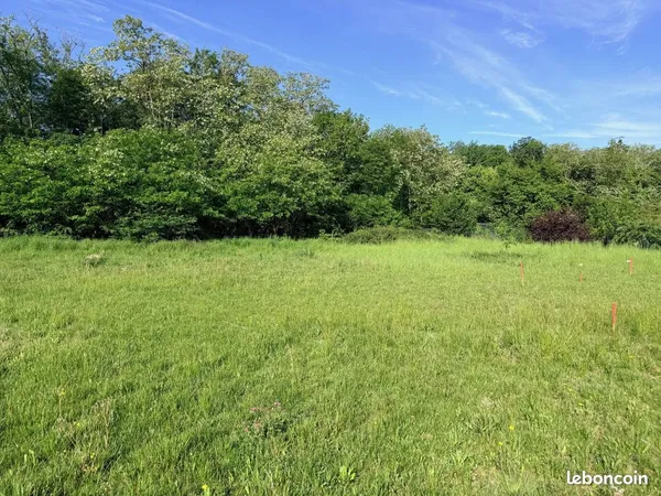 Terrain 692 m² Venoy