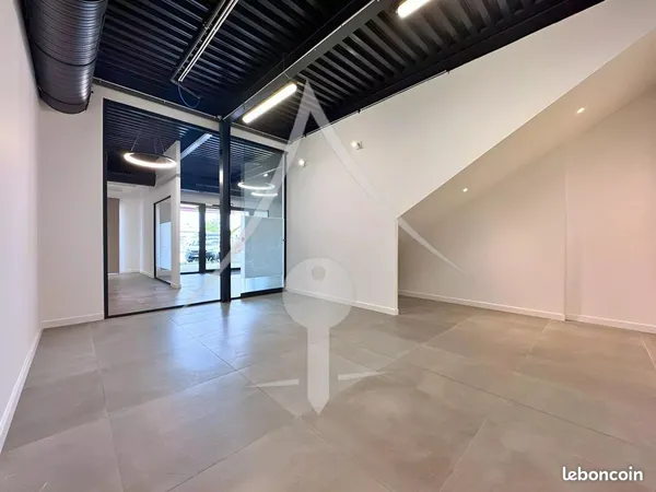 Local 226 m² Toulouse