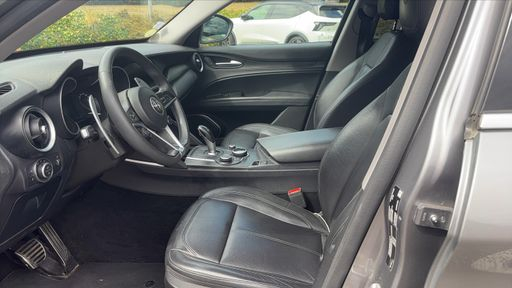Alfa Romeo Stelvio 2.2 190 EAT8 - Executive – 2018 – 136264 km – Diesel – Boîte Automatique — photo 37