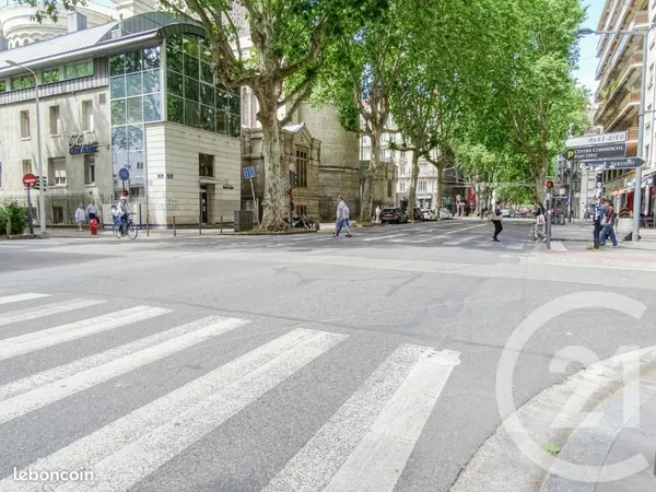 Commerce 80 m²